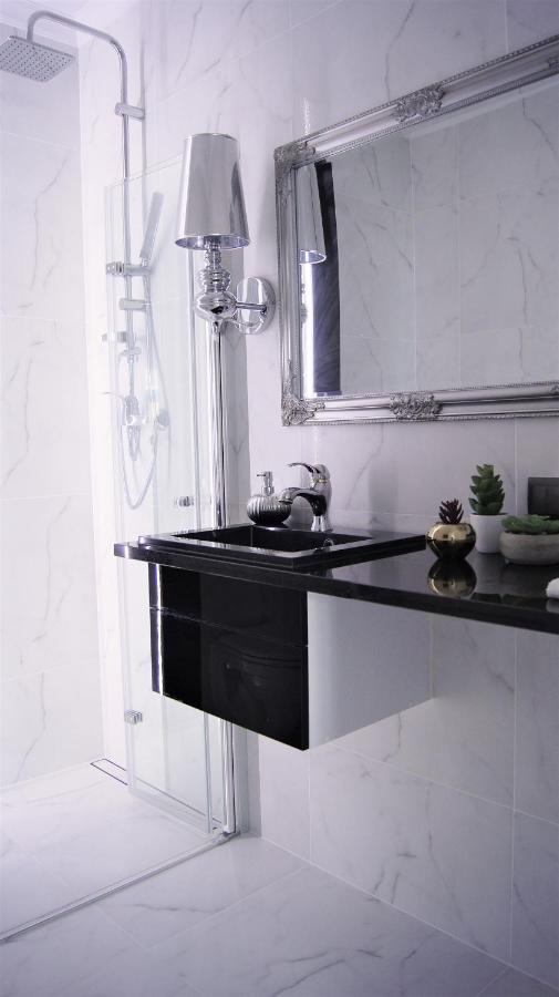Przestronny Apartament Contento- Wroclaw Centrum Apartment Ngoại thất bức ảnh