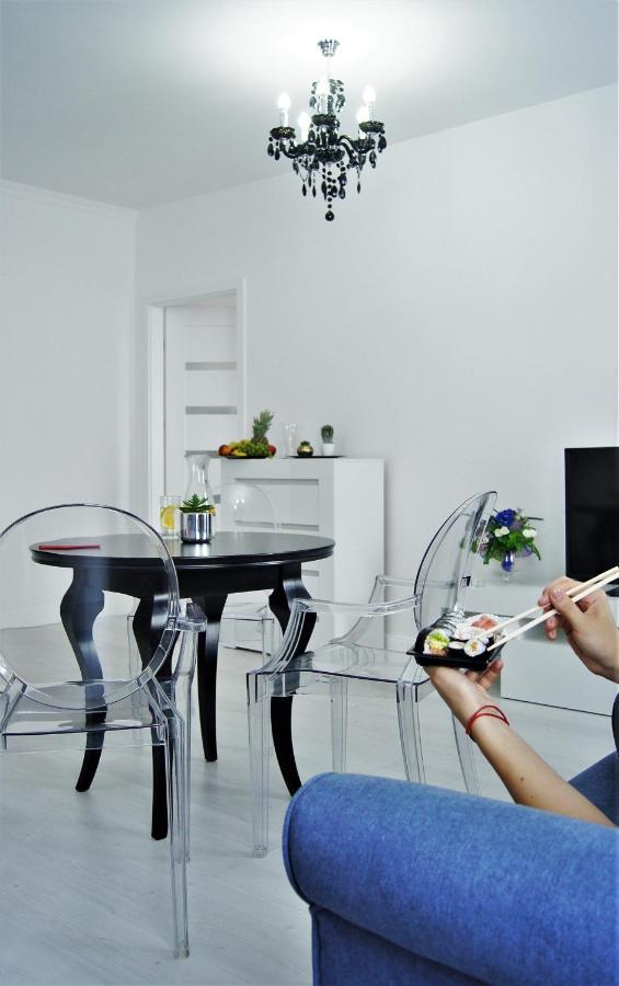 Przestronny Apartament Contento- Wroclaw Centrum Apartment Ngoại thất bức ảnh